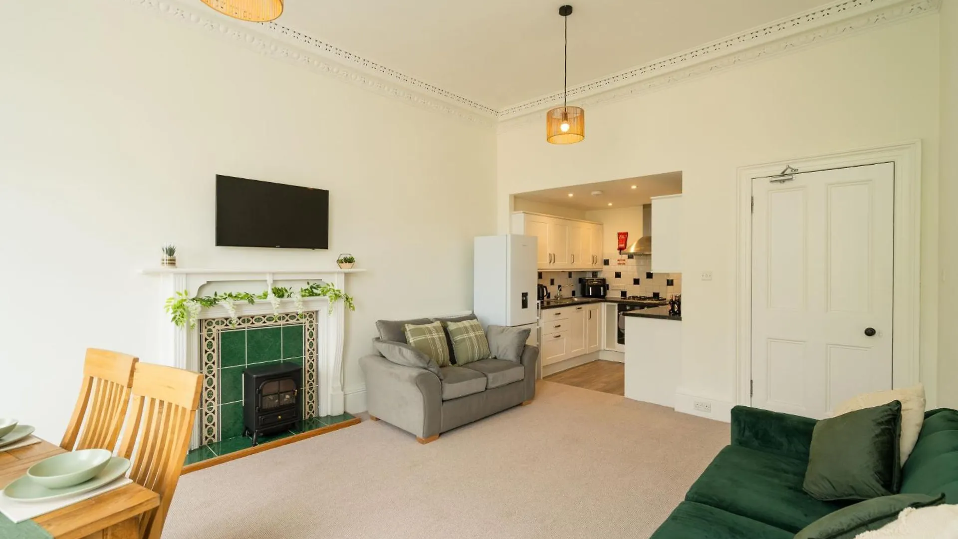 Stylish 3 Bed New Town Apartment - Traquair Эдинбург