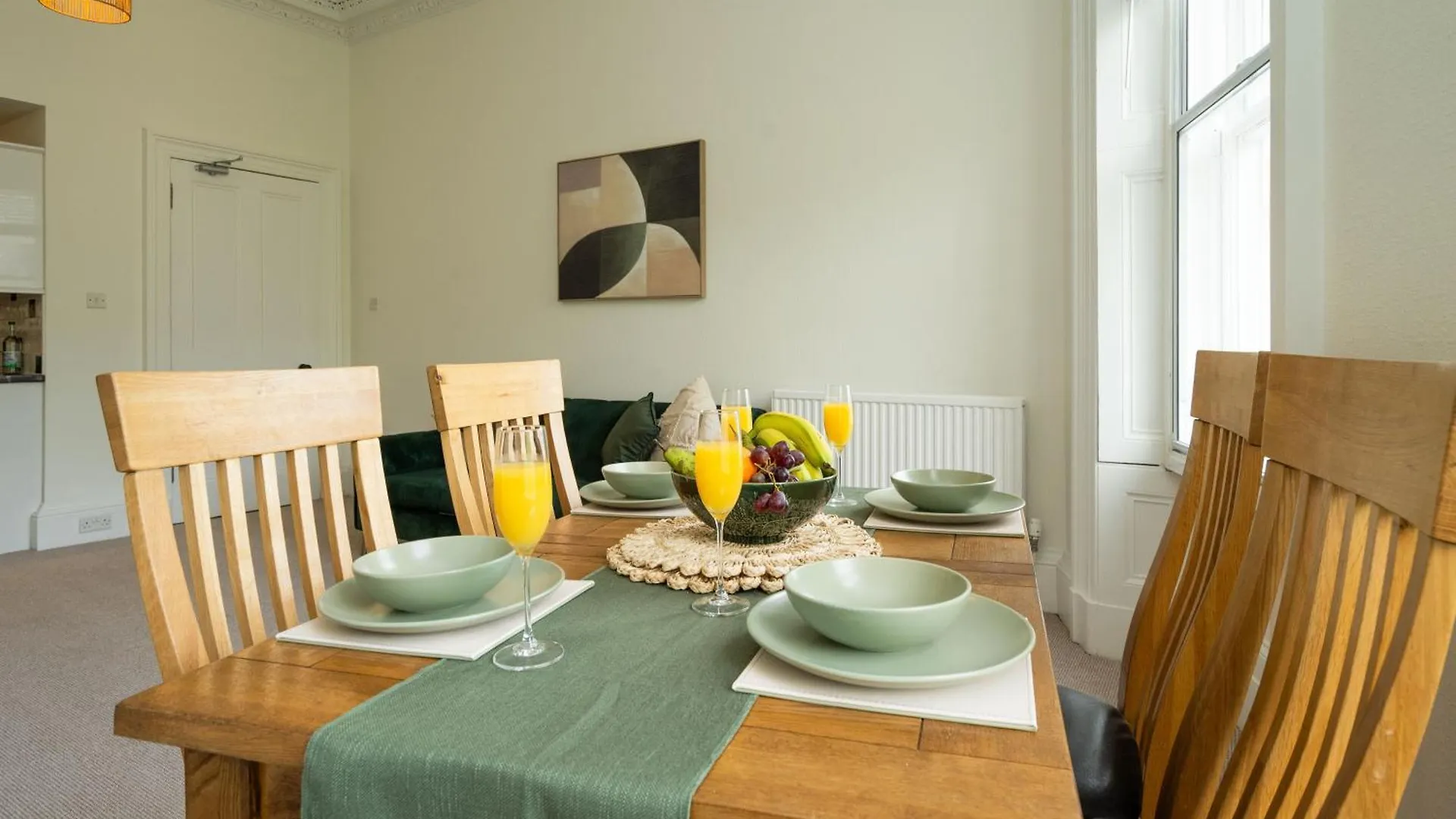 Stylish 3 Bed New Town Apartment - Traquair Эдинбург