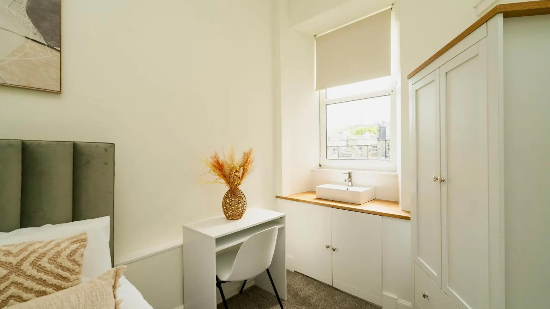Stylish 3 Bed New Town Apartment - Traquair Эдинбург