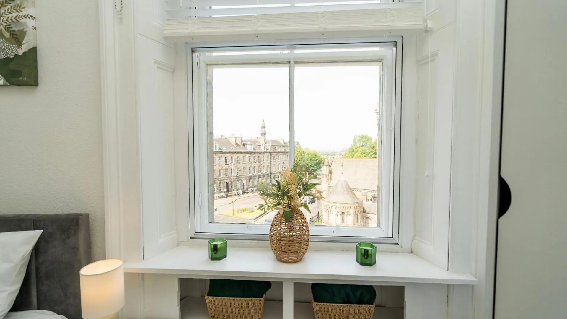 Stylish 3 Bed New Town Apartment - Traquair Эдинбург