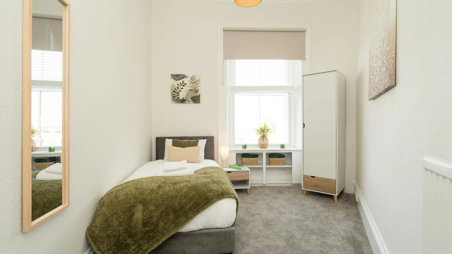 Stylish 3 Bed New Town Apartment - Traquair Эдинбург